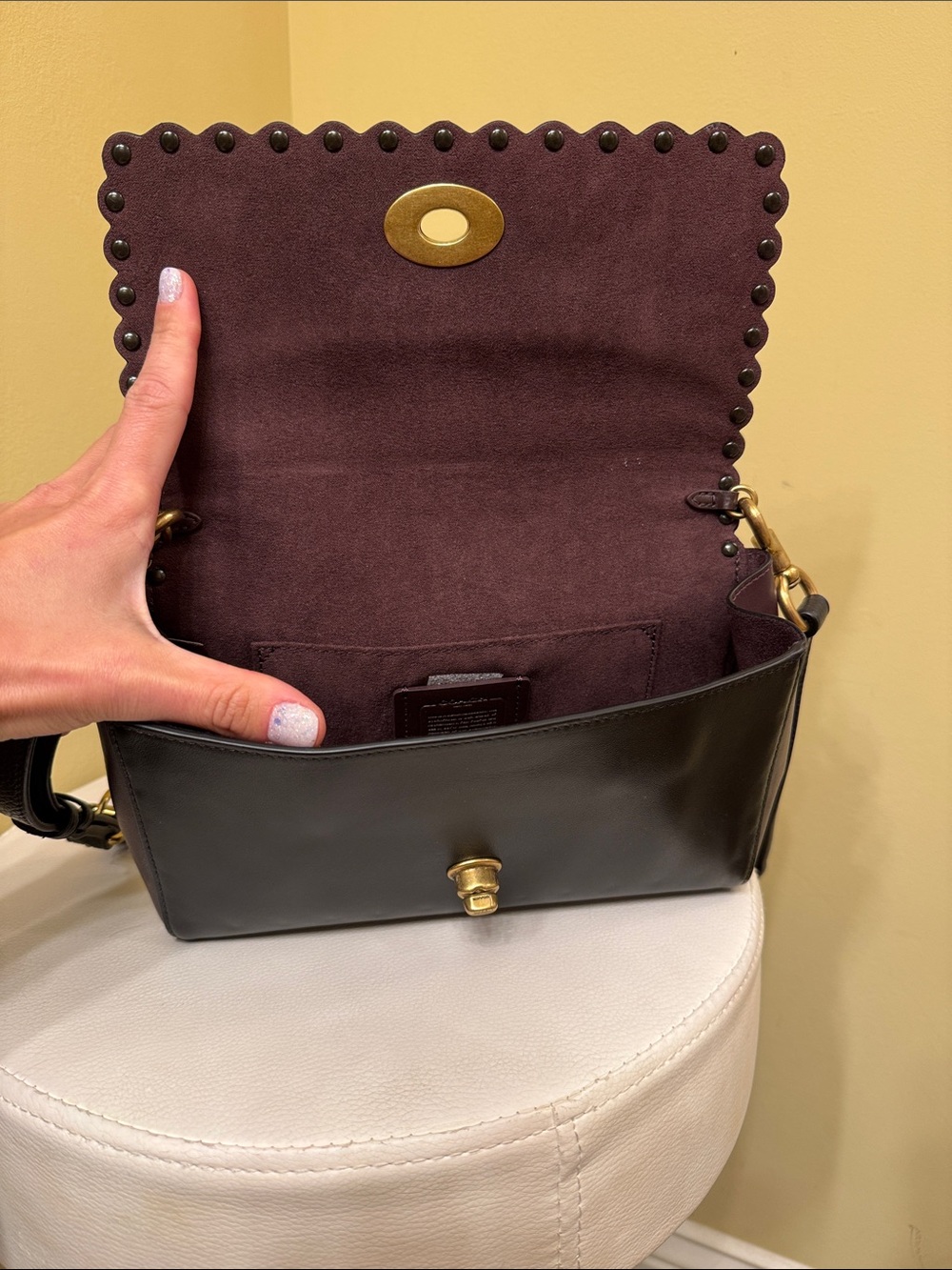 Coach Scalloped Edge Turn-Lock Crossbody in Taupe and Black - Picture 3 of 6